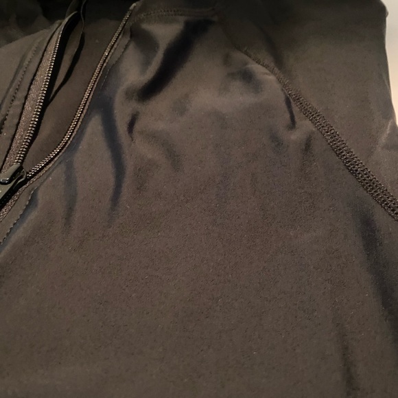 Women's Black Zip-Up RashGuard - Picture 9 of 15